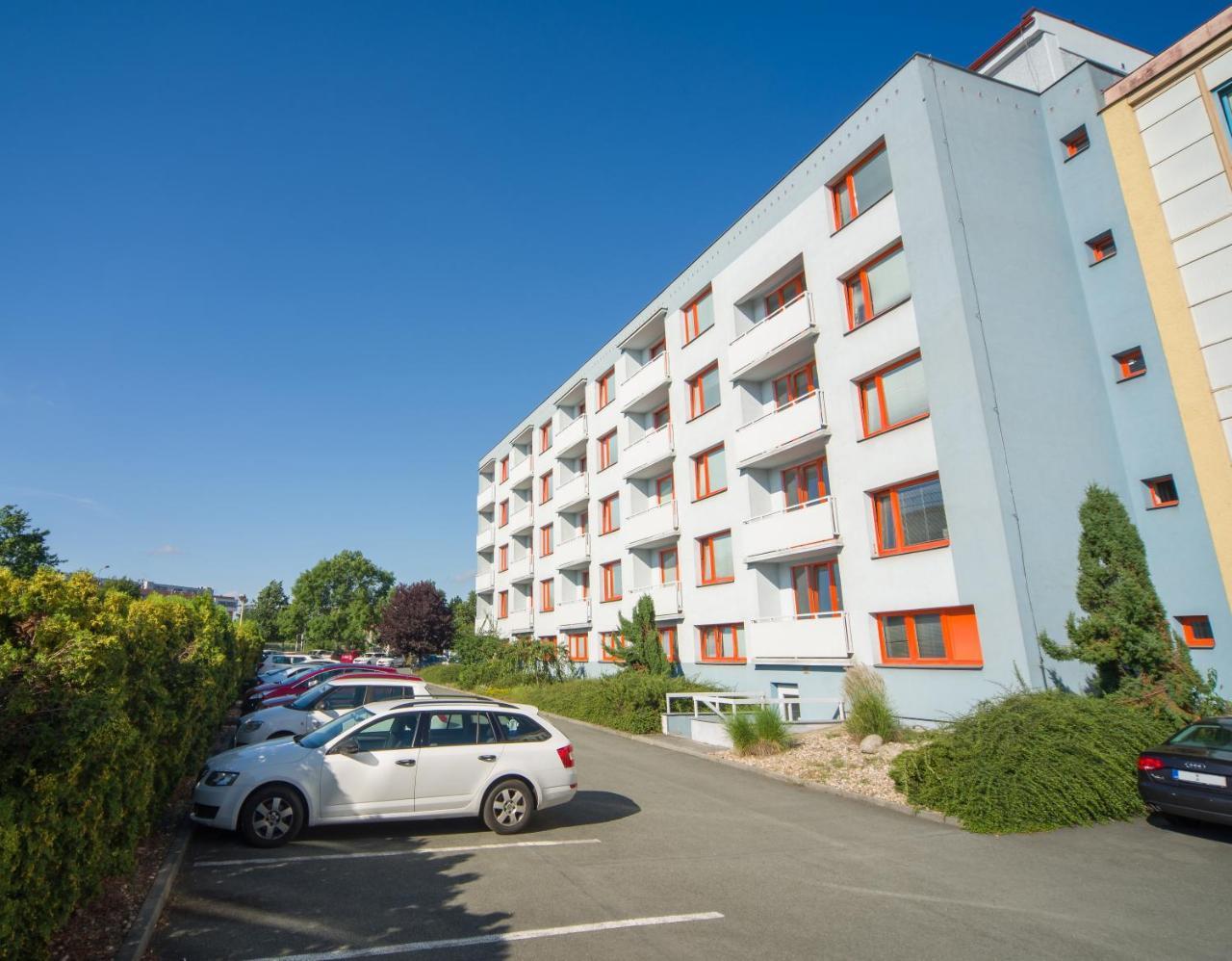 Hotel Arnost Garni Pardubice Buitenkant foto